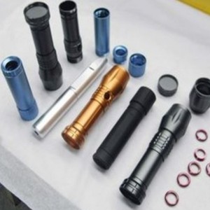 Přizpůsobené CNC obrábění Anodized Flash Light body Body Assembly OEM / ODM Welcome